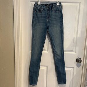 Hollister Women's Skinny Jeans in Blue